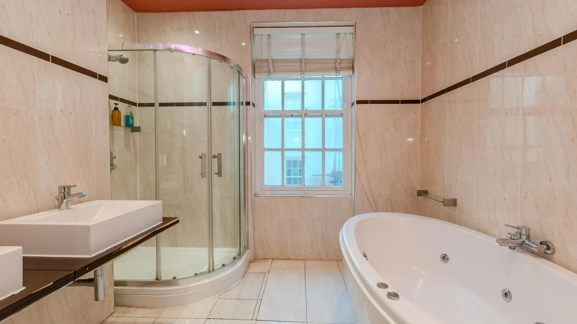 Апартаменты Large Family Home L 5-Bedroom With Patio L Heart Of Kemptown Брайтонн