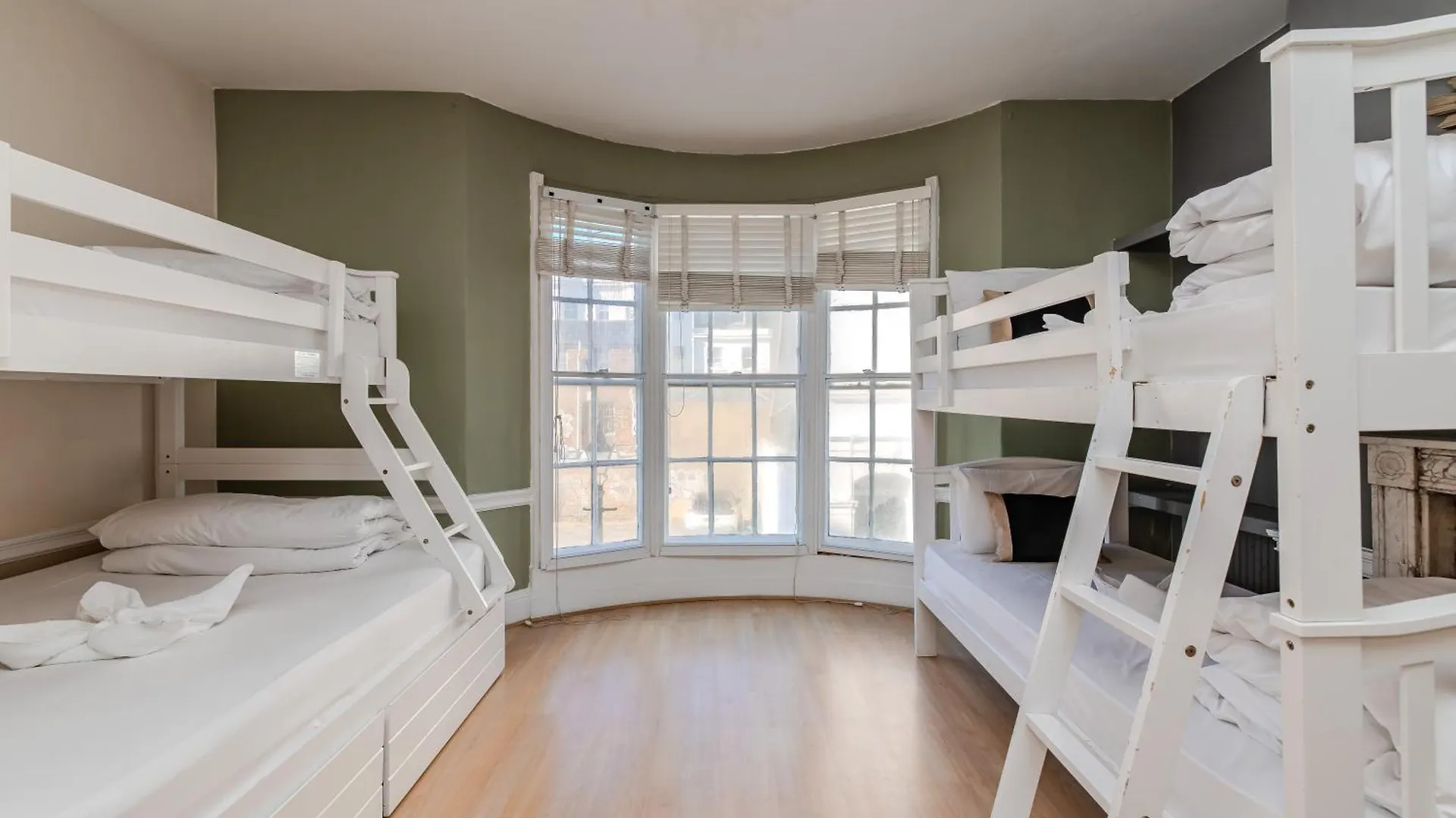 Апартаменты Large Family Home L 5-Bedroom With Patio L Heart Of Kemptown Брайтонн