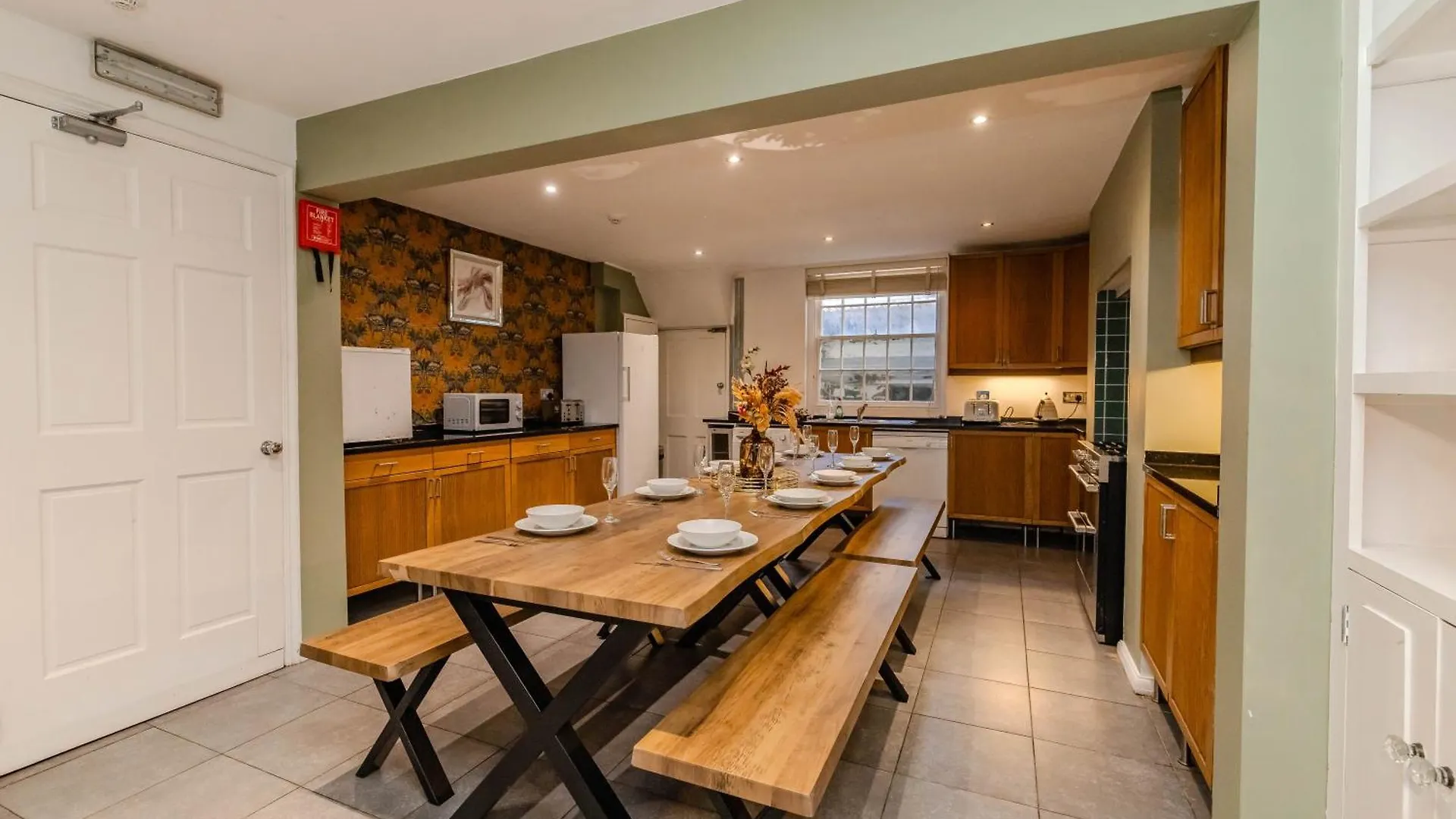 Large Family Home L 5-Bedroom With Patio L Heart Of Kemptown Брайтонн